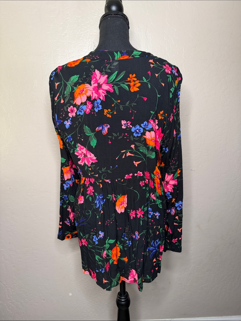 Old Navy Black Floral V-Neck Tunic with Bright Multicolor Blooms - Picture 4 of 5